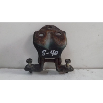  Петля двери передней левой к  Mitsubishi  Colt,  1998