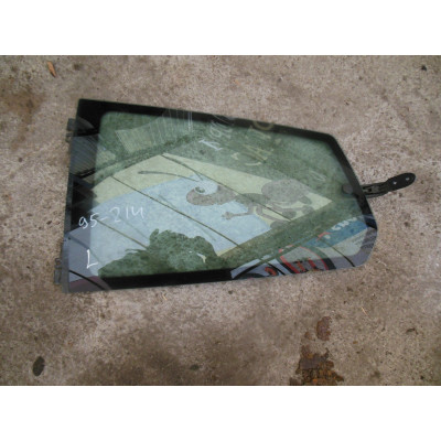  Стекло кузовное боковое левое к  Fiat  Punto,  2001
