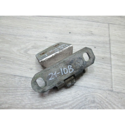  Петля двери к  Renault  Laguna,  1997