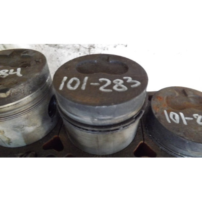  Поршень к  Citroen  Xantia,  1996