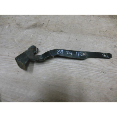  Петля капота правая к  Ford  Mondeo,  1995