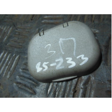  Крючок для одежды к  Nissan  Primera,  2001