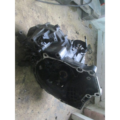  КПП механическая (МКПП) к  Mazda  323,  1997