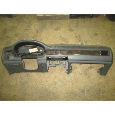  Панель передняя салона (торпедо) к  Rover  416,  1998