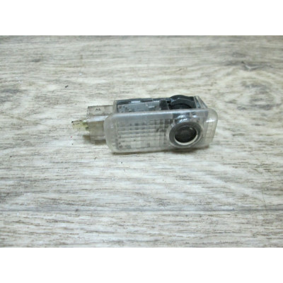  Фонарь салона (плафон) к  Porsche  Cayenne,  2008