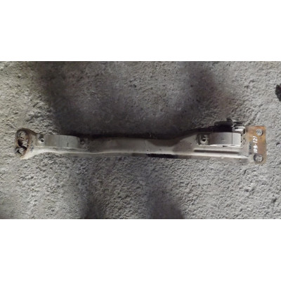  Балка подвески передняя (подрамник) к  Nissan  Primera,  1997