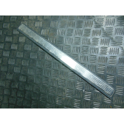  Накладка на порог к  Nissan  Primera,  2001