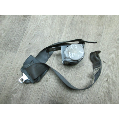  Ремень безопасности задний правый к  Mitsubishi  Space Wagon,  1996