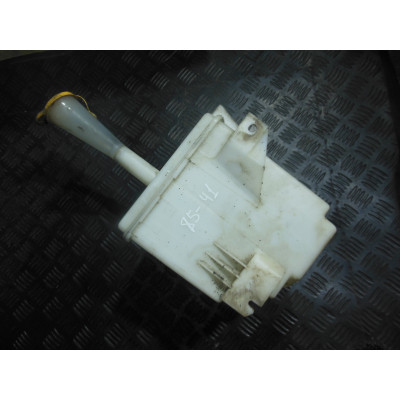  Бачок омывателя к  Nissan  Primera,  2001