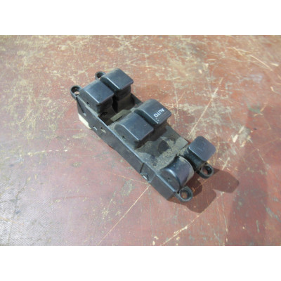  Блок кнопок к  Nissan  Primera,  2001