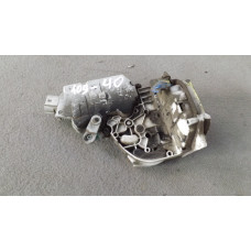  Замок двери задней правой к  Nissan  Primera,  1997