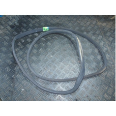  Уплотнитель двери задней правой к  Mercedes  E W210,  2001