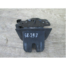  Замок багажника к  Audi  A4,  2005