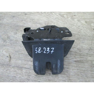  Замок багажника к  Audi  A4,  2005