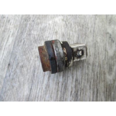  Датчик температуры охлаждающей жидкости к  Renault  Laguna,  1996