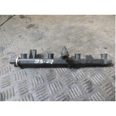  Топливная рампа к  Alfa Romeo  146,  1999