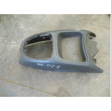  Консоль салона (кулисная часть) к  Renault  Megane,  1999