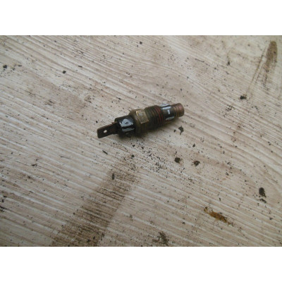  Датчик температуры охлаждающей жидкости к  Nissan  Primera,  1998