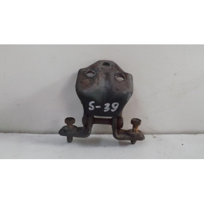  Петля двери передней левой к  Mitsubishi  Colt,  1998