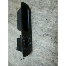  Кнопка стеклоподъемника к  Nissan  Sunny,  1993