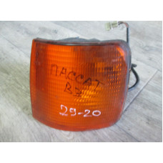  Поворотник левый к  Volkswagen  Passat,  1993