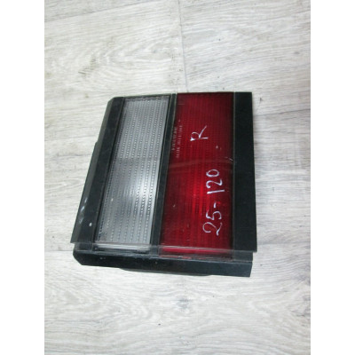  Фонарь задний правый к  Volkswagen  Passat,  1993