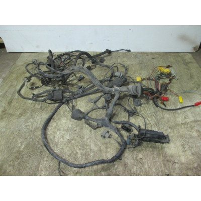  Проводка двигателя к  Volkswagen  Golf,  1995