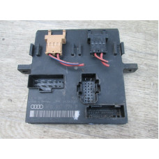  Блок управления светом к  Audi  A4,  2004
