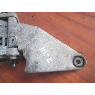  Кронштейн генератора к  Daewoo  Nubira,  2000