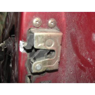  Замок двери задней левой к  Daewoo  Nexia,  1997