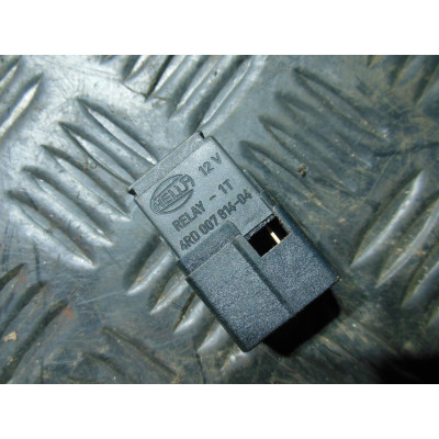  Реле (прочие) к  Nissan  Primera,  2001