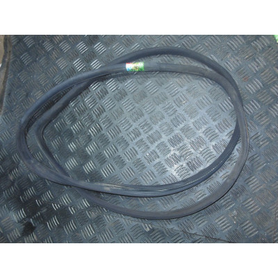  Уплотнитель двери передней левой к  Mercedes  E W210,  2001