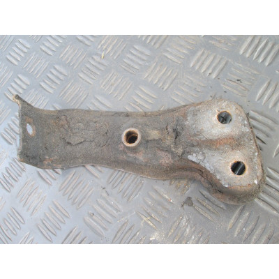 Кронштейн к  Mitsubishi  Galant,  1998