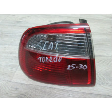  Фонарь задний левый к  Seat  Toledo,  2004