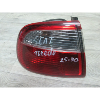  Фонарь задний левый к  Seat  Toledo,  2004