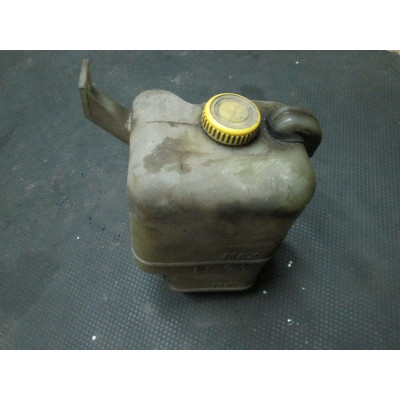  Бачок расширительный к  Nissan  Primera,  1993