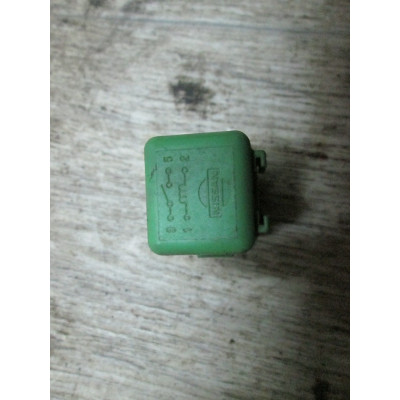  Реле (прочие) к  Nissan  Sunny,  1993