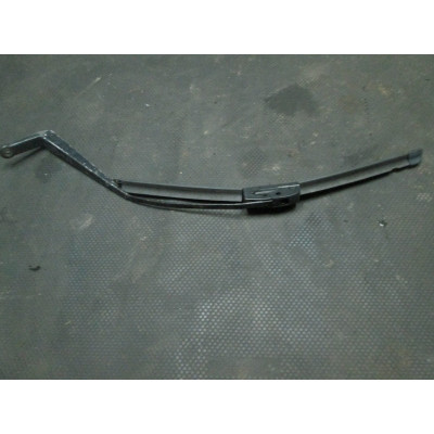 Щеткодержатель (поводок стеклоочистителя, дворник) к  Skoda  Felicia,  1997