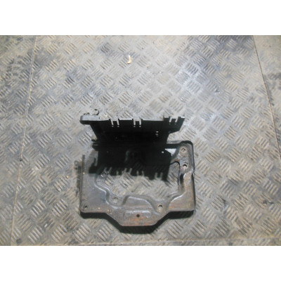 Полка аккумулятора к  Opel  Vectra,  1998