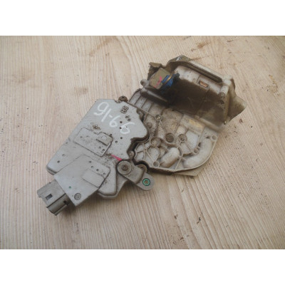  Замок двери задней правой к  Nissan  Primera,  1998