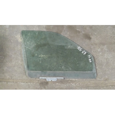  Стекло двери передней правой к  Ford  Escort,  1998