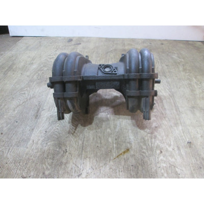  Коллектор впускной к  Volkswagen  Golf,  1995