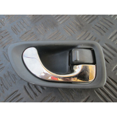  Ручка внутренняя передняя правая к  Mitsubishi  Galant,  1998