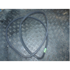  Уплотнитель двери передней правой к  Mercedes  E W210,  2001