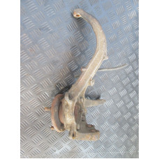  Кулак поворотный левый к  Mitsubishi  Galant,  1998