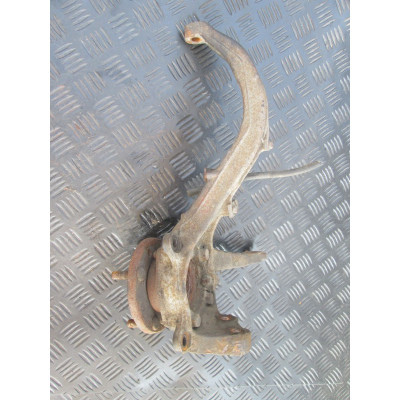  Кулак поворотный левый к  Mitsubishi  Galant,  1998