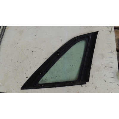  Стекло кузовное боковое правое к  Opel  Astra,  1996