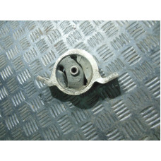  Подушка крепления двигателя к  Nissan  Primera,  2001