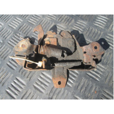  Замок капота к  Mitsubishi  Galant,  1998