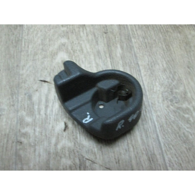  Направляющая шторки багажника (салазки) к  Mitsubishi  Space Wagon,  1996